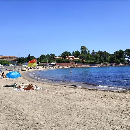 Boulouris Avec Parking A 2 Minutes A Pied Des Plages Apartment