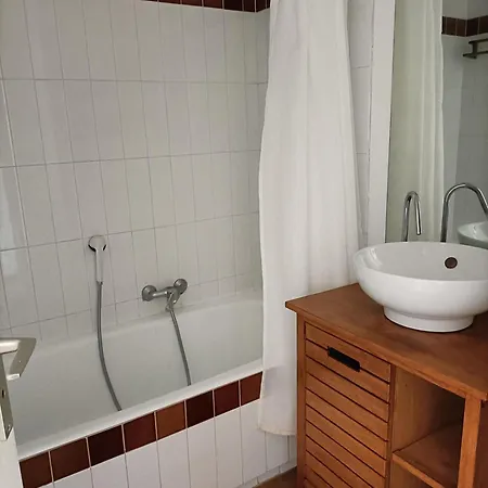 Apartment Boulouris Avec Parking A 2 Minutes A Pied Des Plages Saint-Raphael (Var)